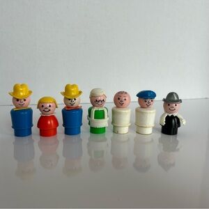 Lot of 7 Vintage Fisher-Price Little People